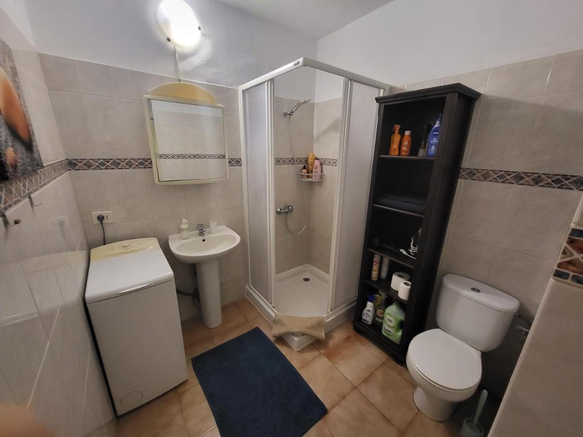 Studio With Garden Арона Экстерьер фото